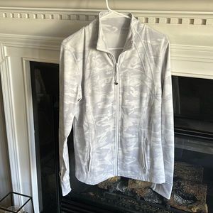 Like new Lululemon Define Jacket size 14